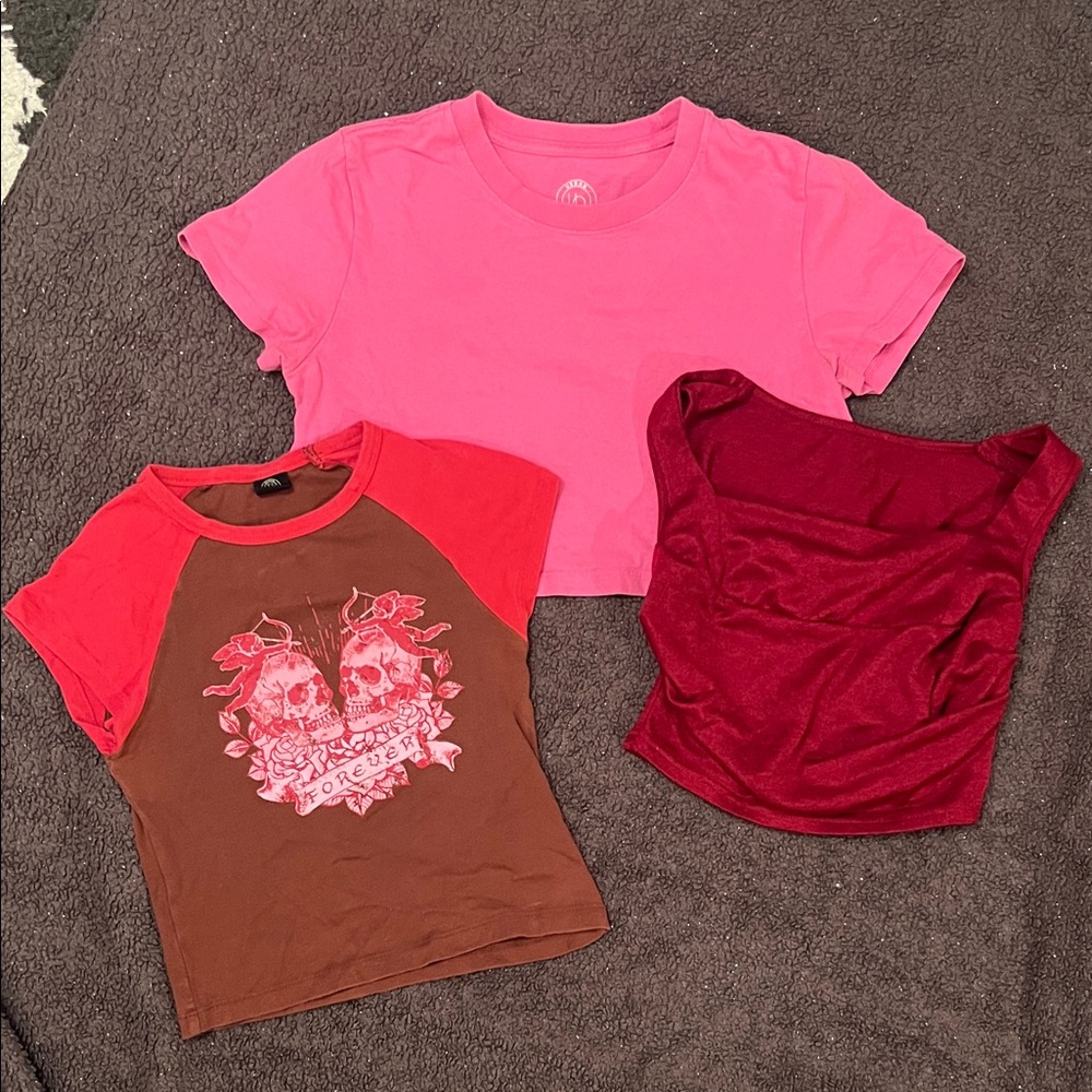 Bundle Urban Outfitters Set of 3 cropped red pink brown cotton & baby and scoop